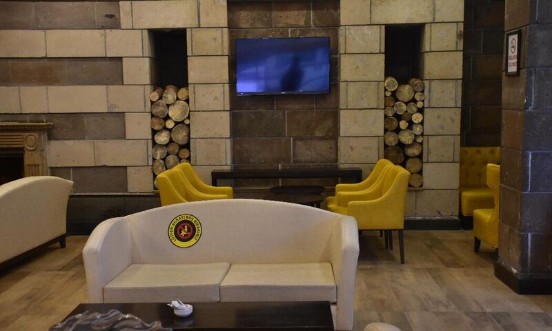 White Park Otel