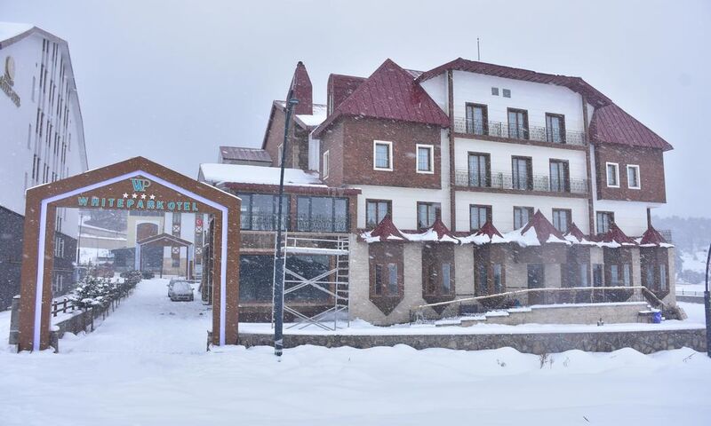 White Park Otel