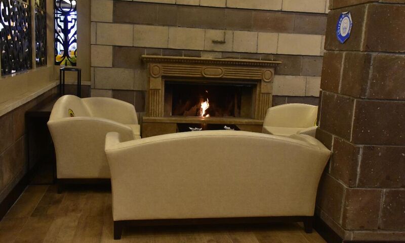 White Park Otel